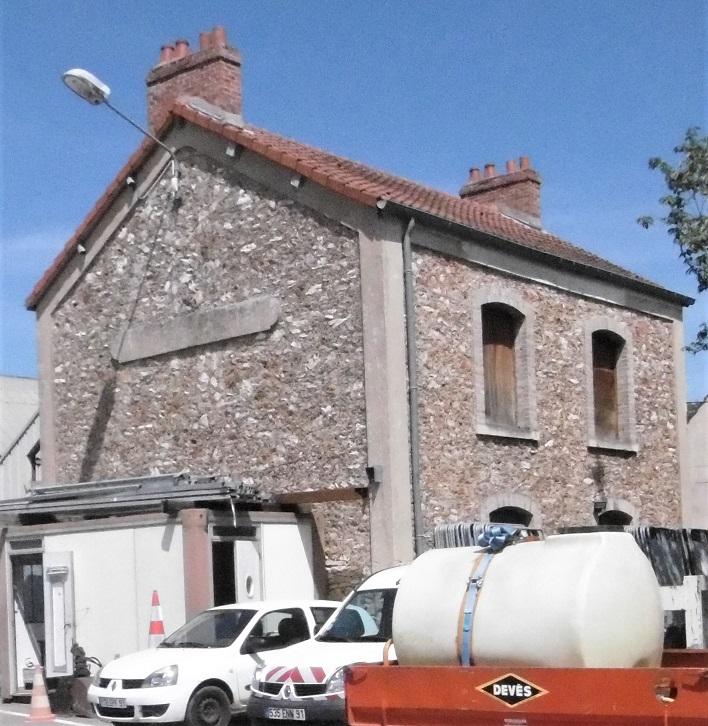 Ancienne gare de l arpajonnais saulx les chartreux 40